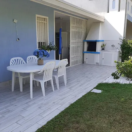 Villaggio Olimpia بيبيوني